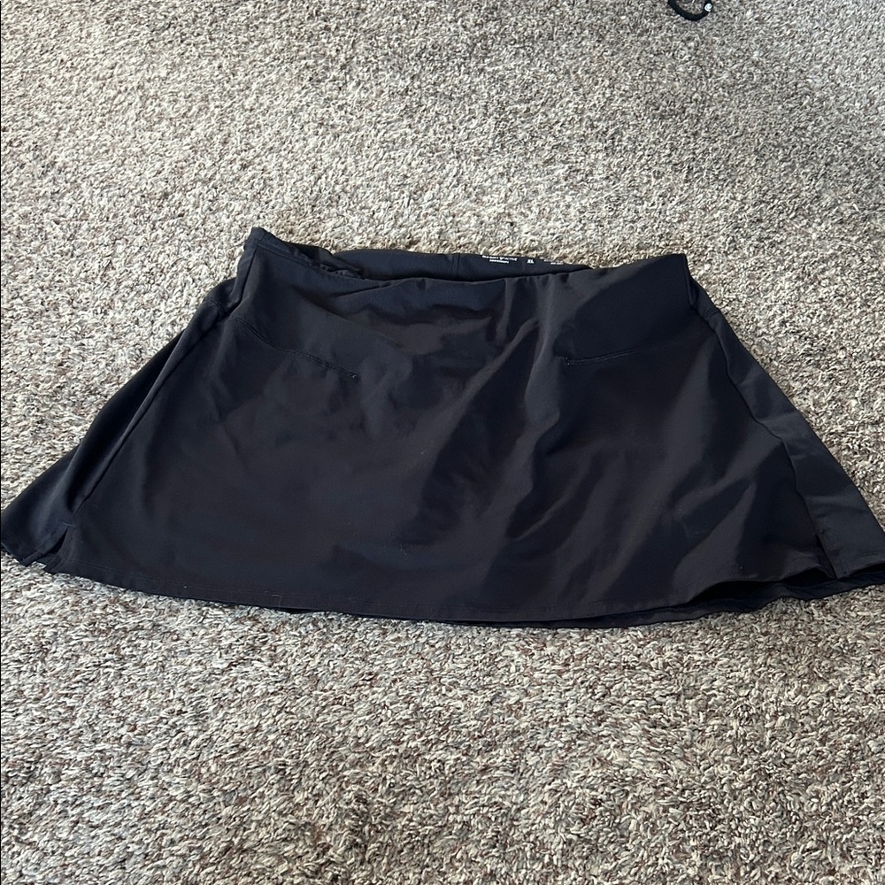 Old Navy Black Skort